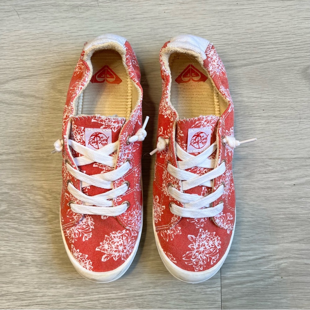 Roxy slip on sneakers, women’s size 9, pink floral.